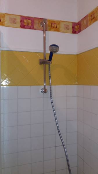 Ouverture de baignoire avec portillon anti éclaboussure à La Valette dans le var en région PACA 83160