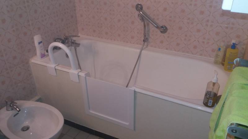 Après Ouverture de baignoire avec portillon anti-éclaboussure pour personne à mobilité réduite à Marseille dans les bouches du Rhône en paca 13008