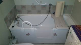 Ouverture de baignoire avec portillon anti éclaboussure à Bandol dans le var en région paca 83150