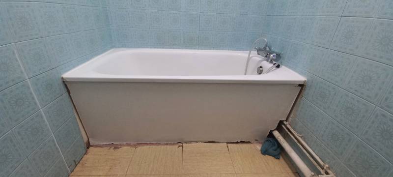 Une ouverture de baignoire avec porte anti-éclaboussure à Aubagne 13005