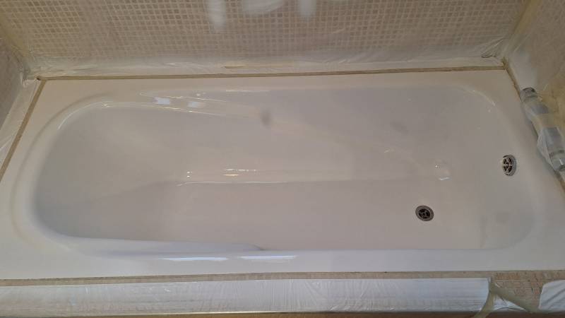 Rénovation d’une baignoire en acier au Beausset (83330) : une seconde vie sans remplacement