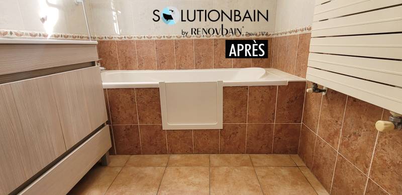 Ouverture de baignoire, installation d’une porte anti-éclaboussure