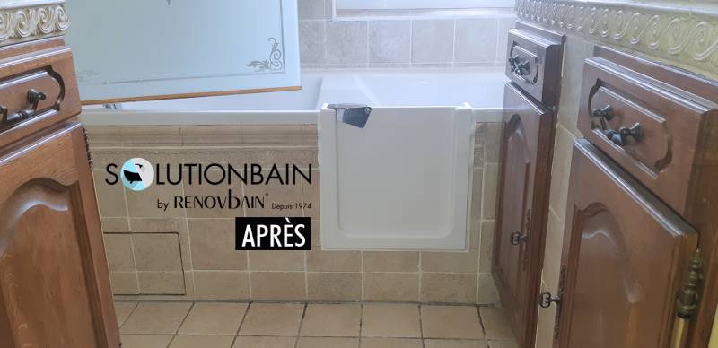 Ouverture-de-baignoire-et-installation-d'une-porte-etanche