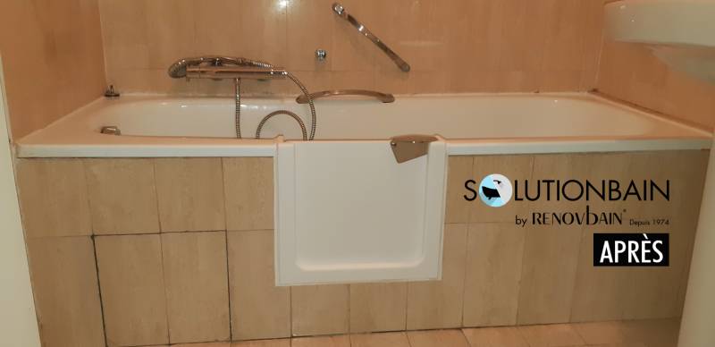 Ouverture-de-baignoire-porte-étanche-sur-baignoire-fonte