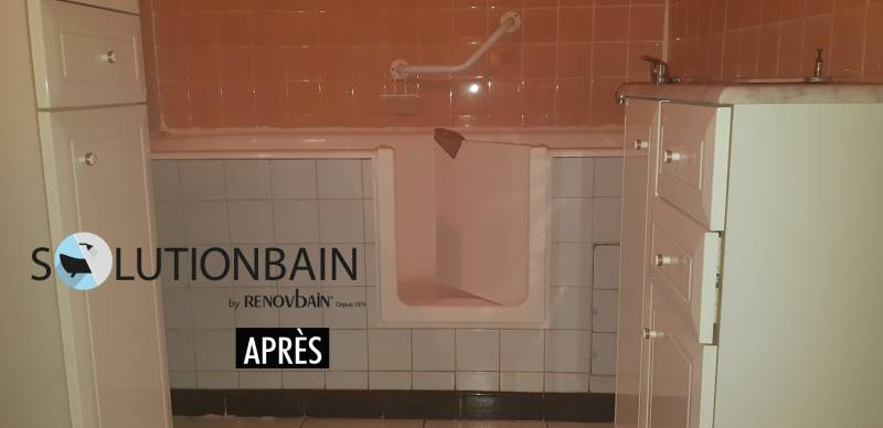 decoupe-de-baignoire-avec-porte-etanche
