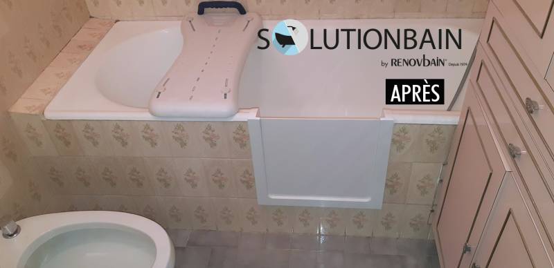 decoupe-de-baignoire-avec-portillon-anti-eclaboussure
