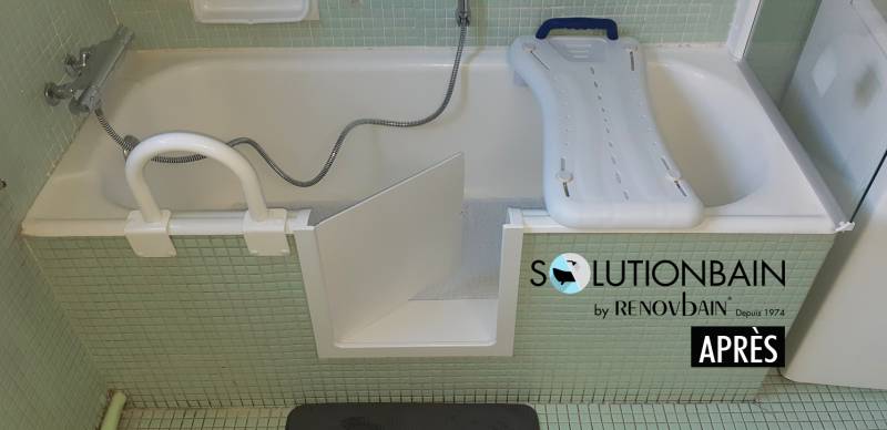 ouverture-de-baignoire-avec-insttallation-portillon-anti-eclaboussure