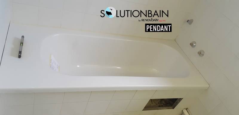 PENDANT Rénovation une baignoire grâce à une coque encastrable à Aix en Provence.