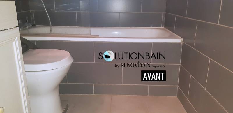 Ouverture de baignoire avec porte étanche