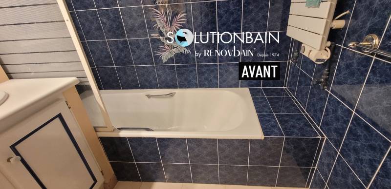 Ouverture latérale sur une baignoire en fonte  porte étanche