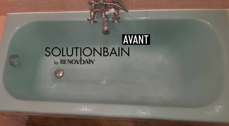 APRES Rénovation d'une baignoire par projection de résine à Ste-Maxime